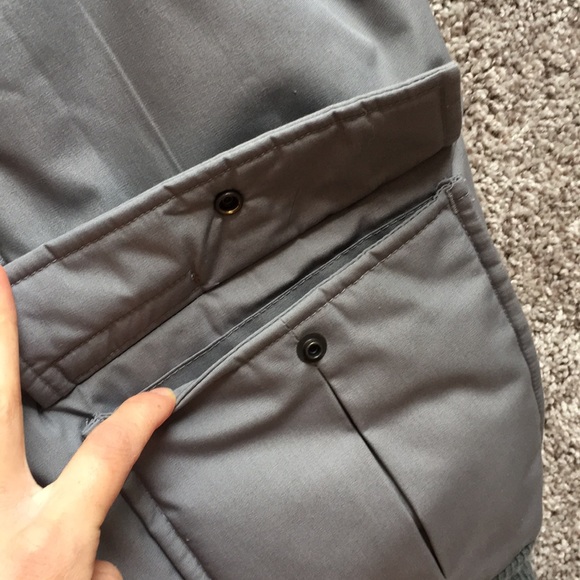 Men’s puffer vest size small - Picture 6 of 9